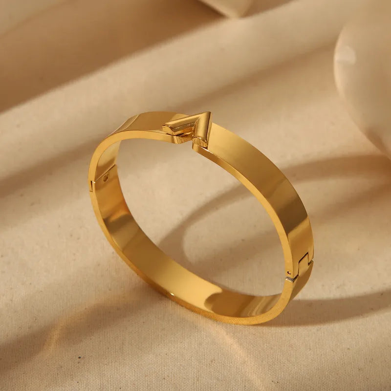 V bracelet